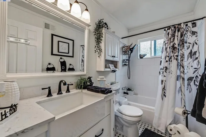 5042 Yellowstone Park Dr, Fremont, California 94538