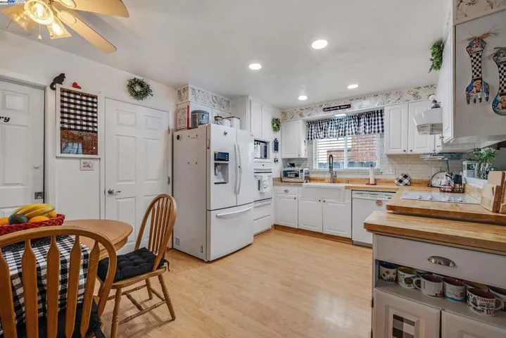 5042 Yellowstone Park Dr, Fremont, California 94538