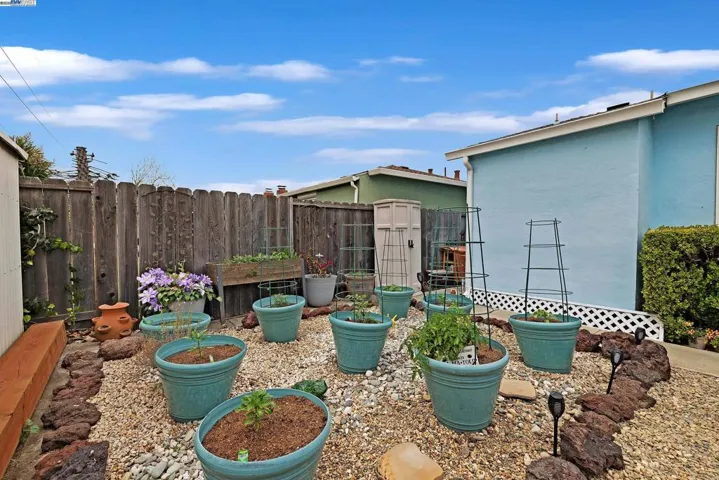 5042 Yellowstone Park Dr, Fremont, California 94538