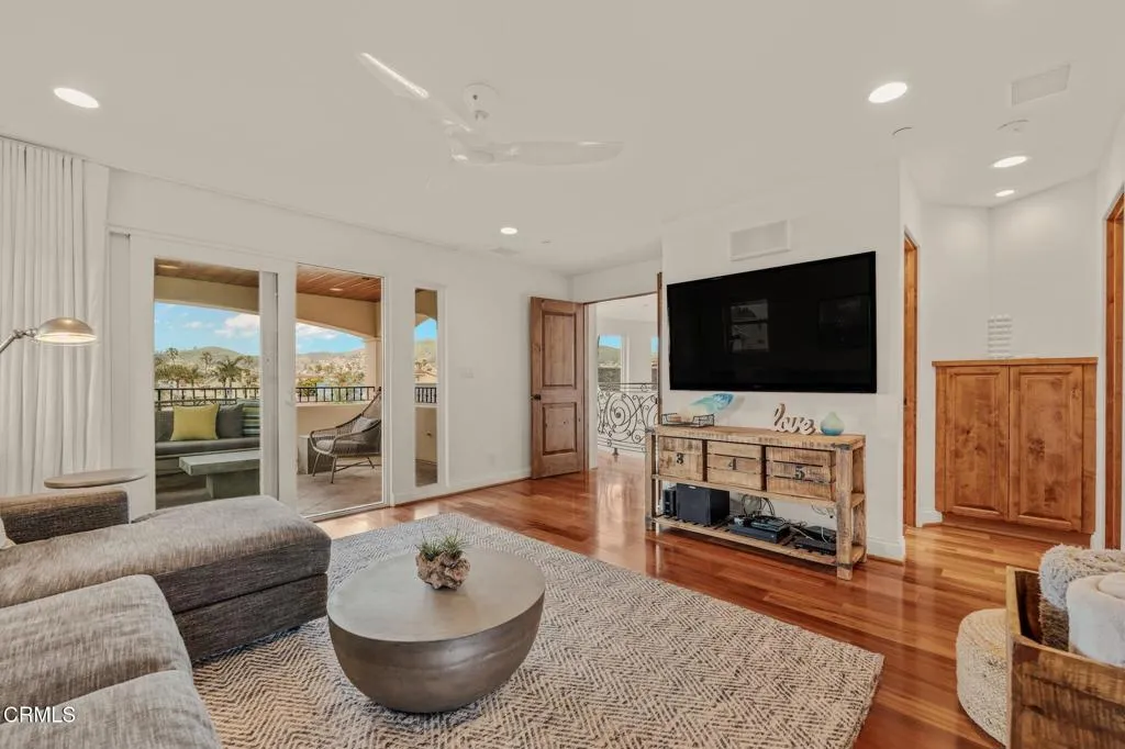 1158 Shelburn Lane, Ventura, California 93001 home-pic-56