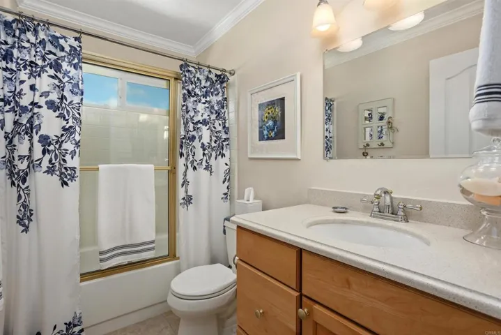 Upstairs hall bathroom