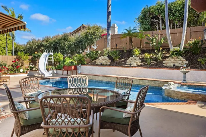 Dine al fresco in your private oasis!