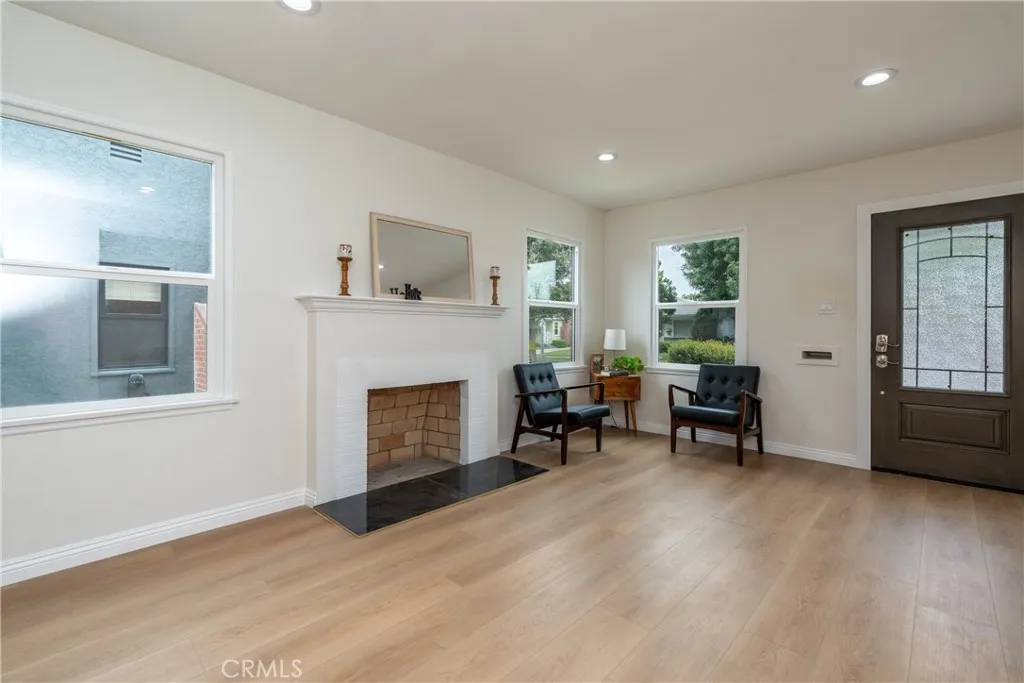 3779 S Muirfield Road, Los Angeles, California 90016 home-pic-5