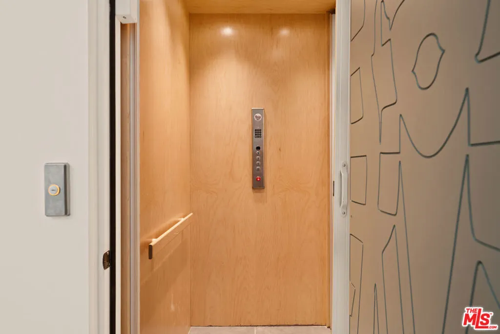 6181 Temple Hill Drive, Los Angeles, California 90068 home-pic-10