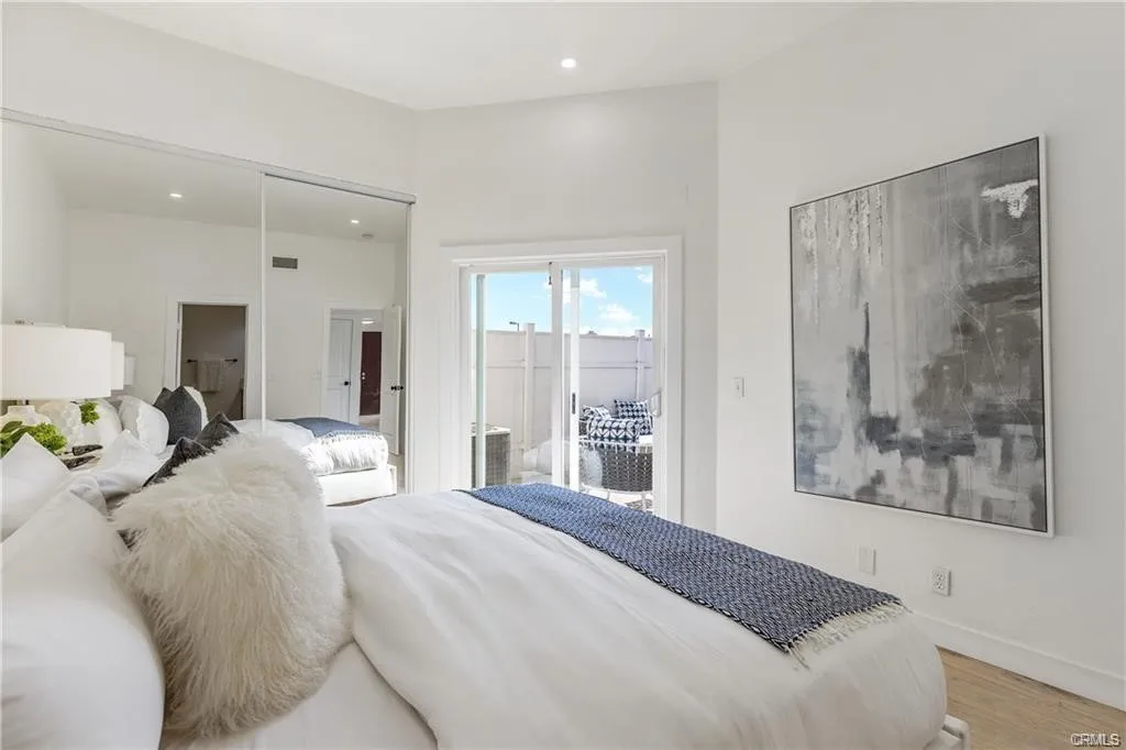 8892 Katella Avenue 12, Anaheim, California 92804 home-pic-12