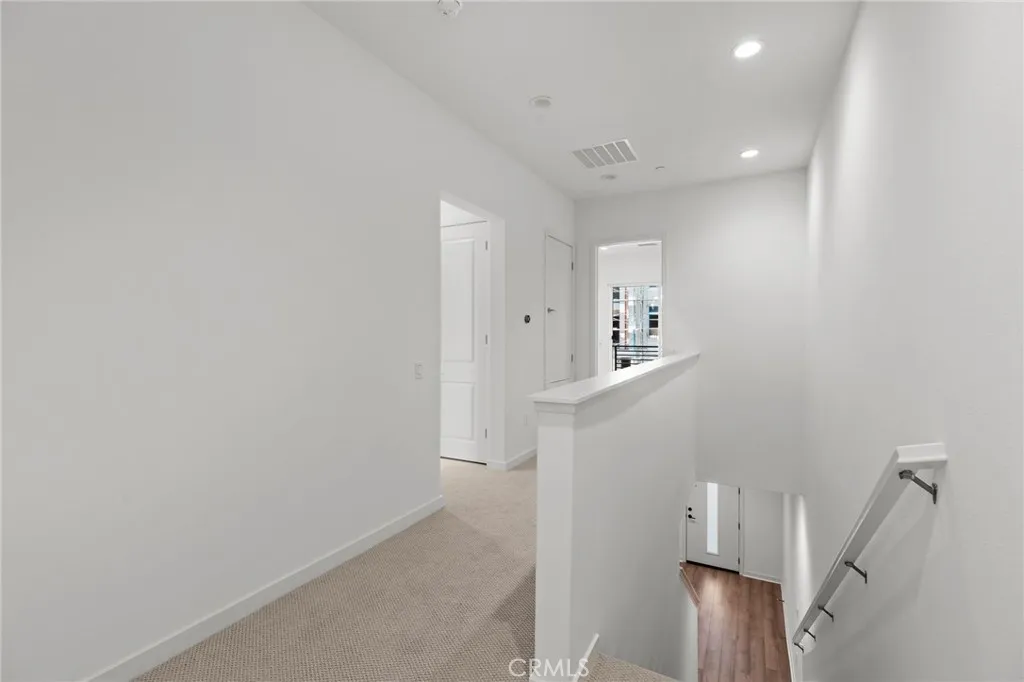 137 Culrure, Irvine, California 92618 home-pic-11