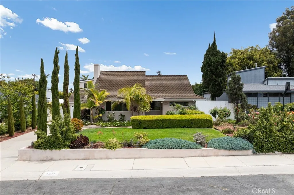 3822 S Cloverdale Avenue, Los Angeles, California 90008 home-pic-0