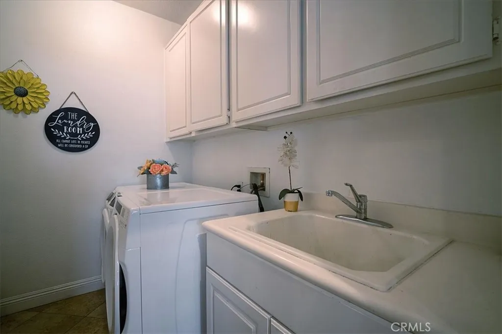 31961 Honeysuckle Circle, Winchester, California 92596 home-pic-16