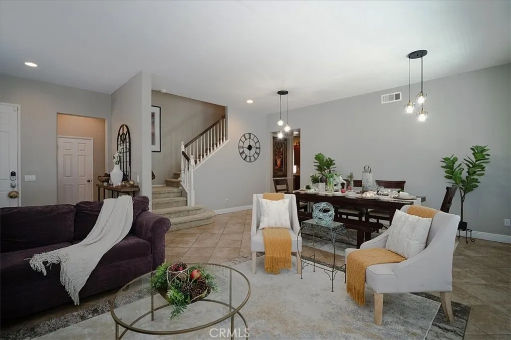 31961 Honeysuckle Circle, Winchester, California 92596 home-pic-4