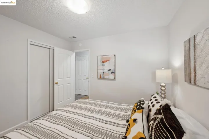 218 Brenda Ct, Pinole, California 94564-1924