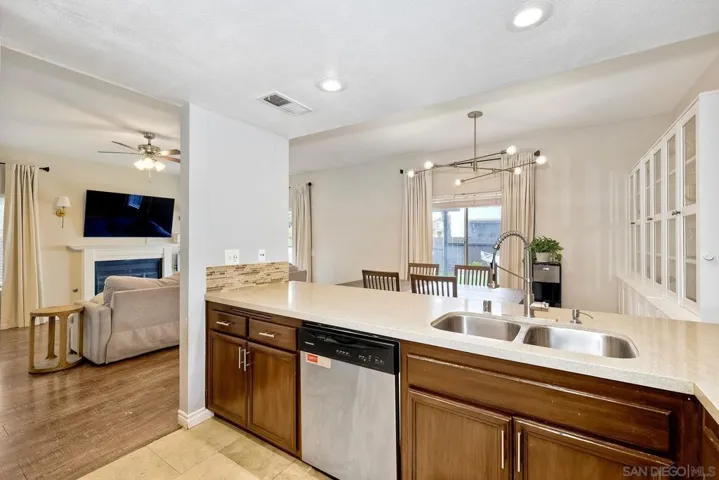 2504 Manzana Way, San Diego, California 92139
