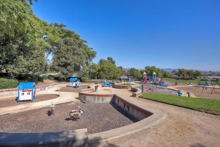 2504 Manzana Way, San Diego, California 92139