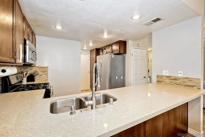 2504 Manzana Way, San Diego, California 92139