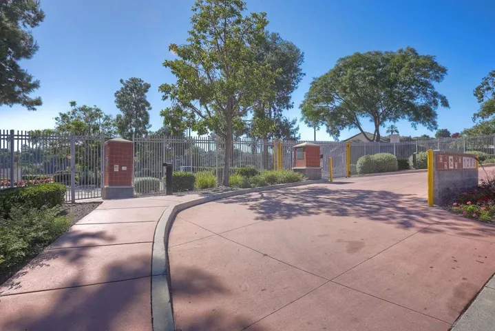 2504 Manzana Way, San Diego, California 92139