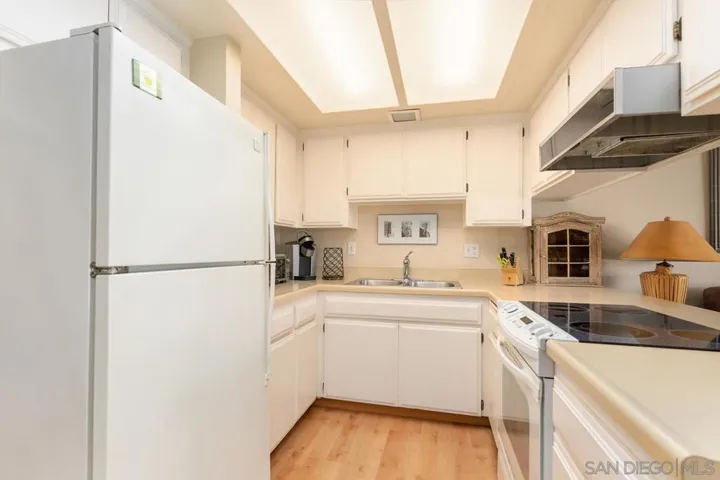 1638 Pomona, Coronado, California 92118