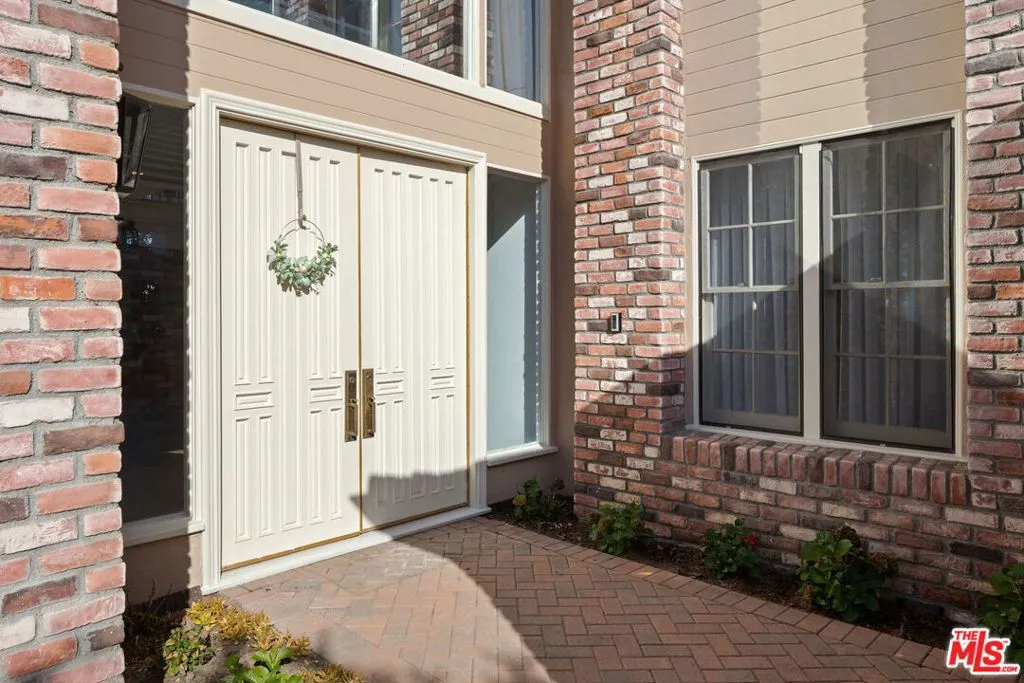 12303 Ridge Circle, Los Angeles, California 90049 home-pic-4