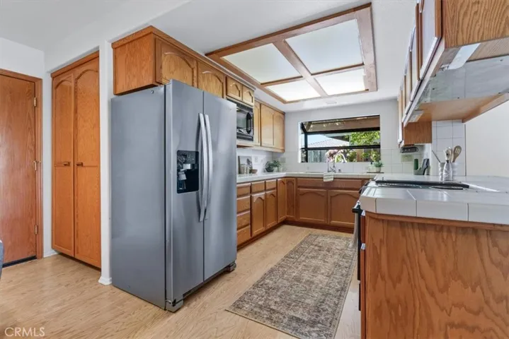 1759 Royal Way, San Luis Obispo, California 93405