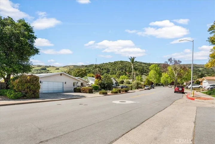 1759 Royal Way, San Luis Obispo, California 93405