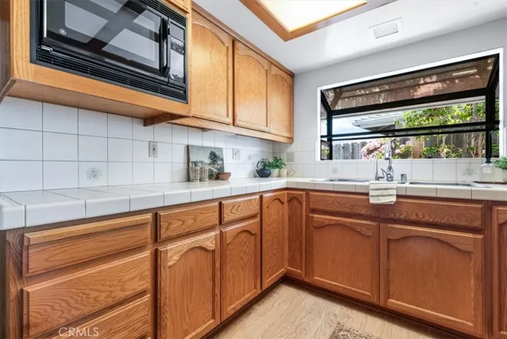 1759 Royal Way, San Luis Obispo, California 93405