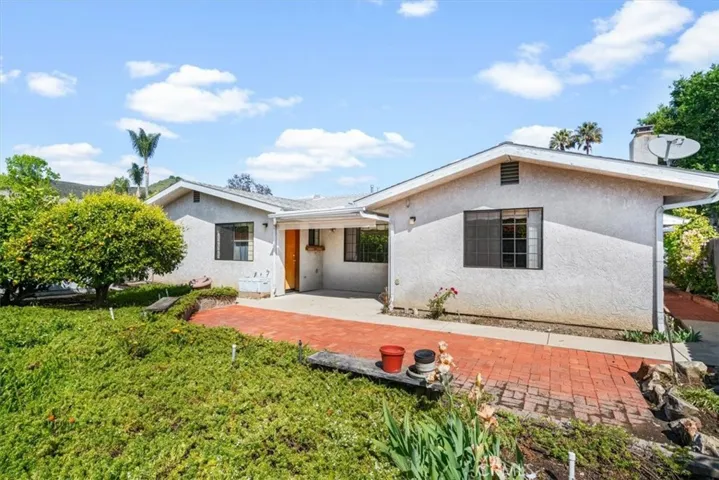 1759 Royal Way, San Luis Obispo, California 93405