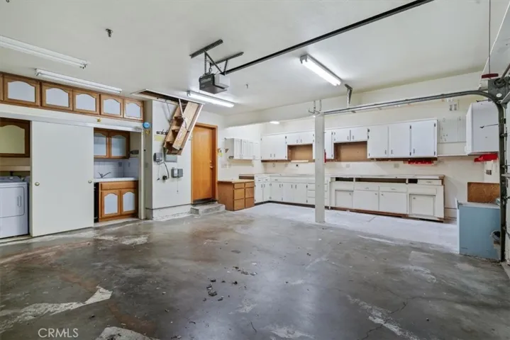 1759 Royal Way, San Luis Obispo, California 93405