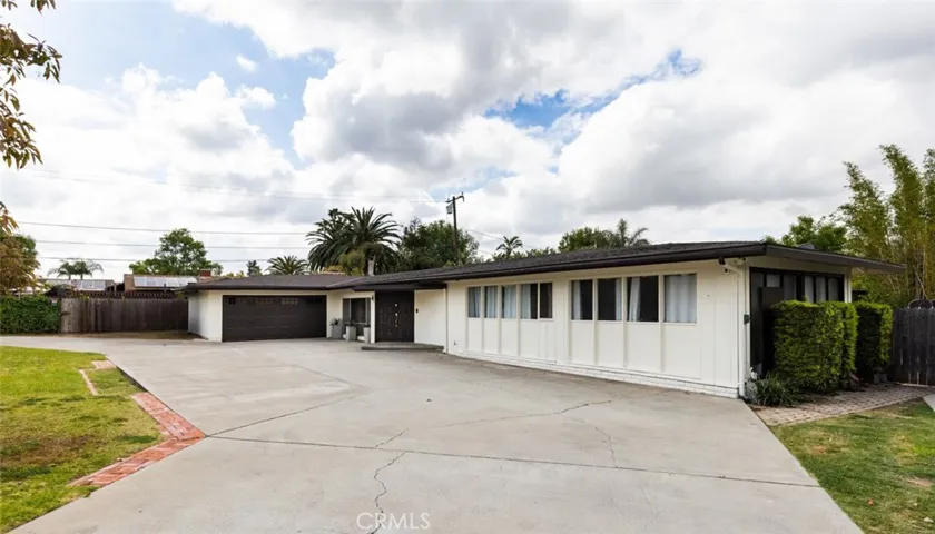 1024 Se Skyline Dr., North Tustin, California 92705