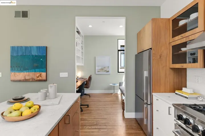 586 66th St, Oakland, California 94609