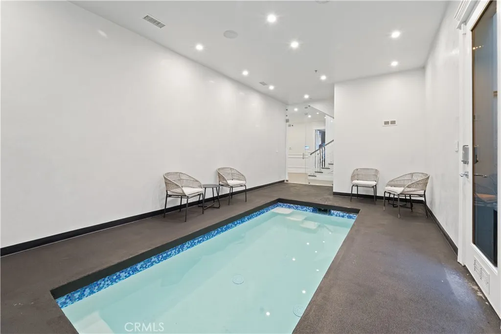 17528 Jayden Lane, Encino, California 91316 home-pic-8