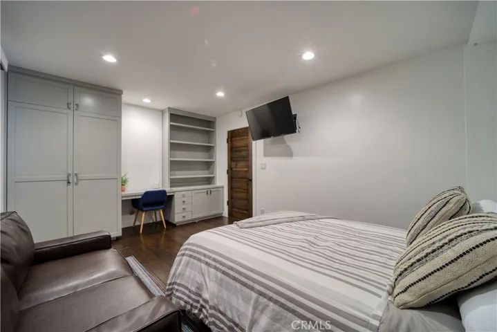 Bedroom 2 with Murphy bed