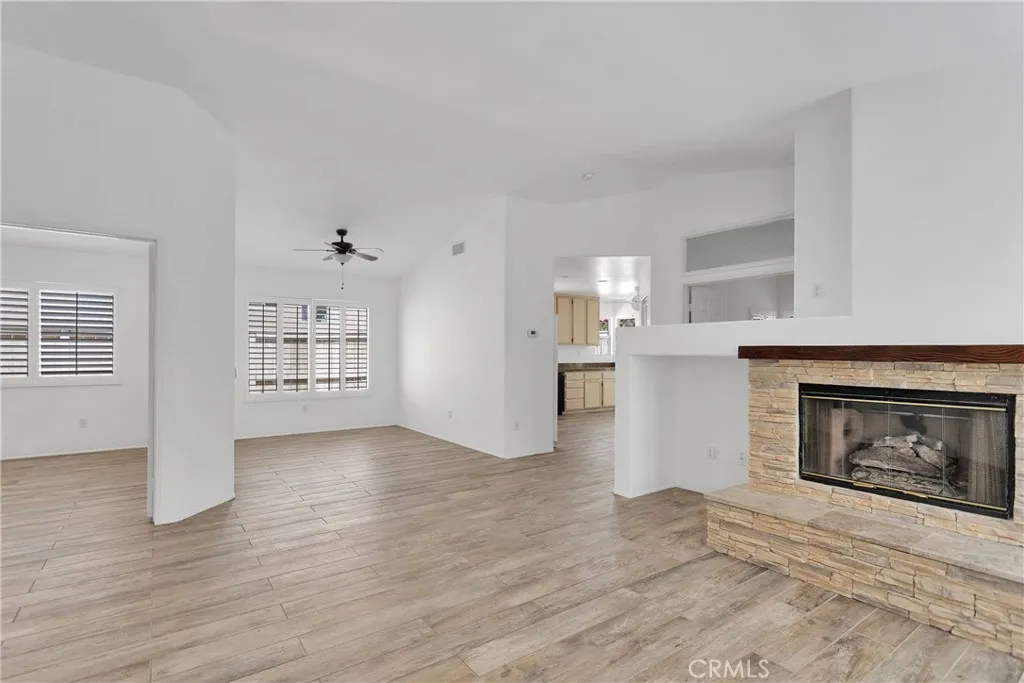 40684 Corte Albara, Murrieta, California 92562 home-pic-29