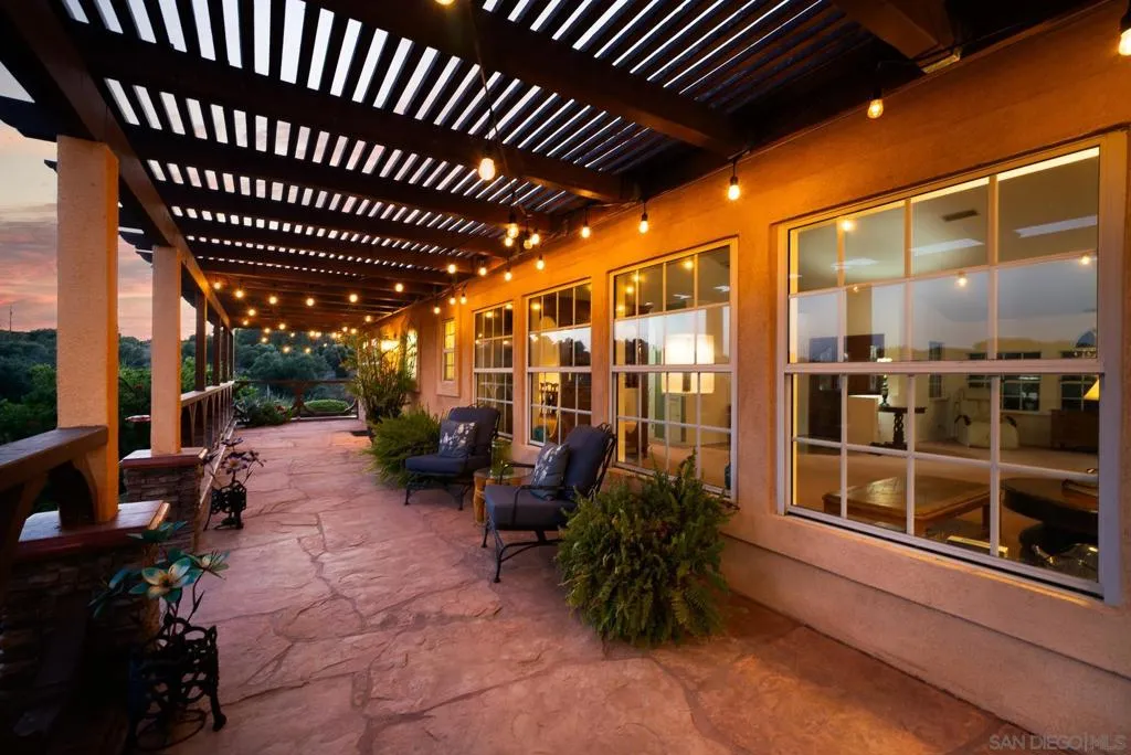 4241 Via El Dorado, Fallbrook, California 92028 home-pic-40