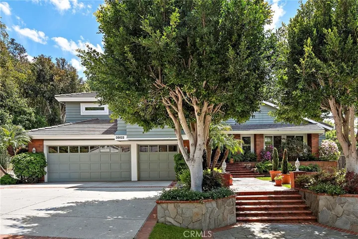 25122 Black Horse Lane, Laguna Hills, California 92653
