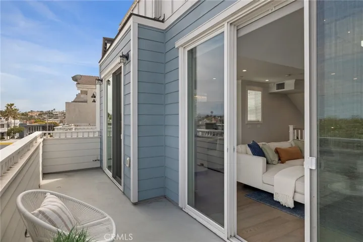 balcony with views off living room & dining room
