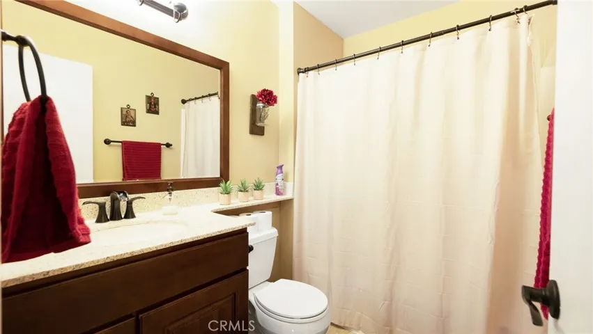 Upstairs Full Bath