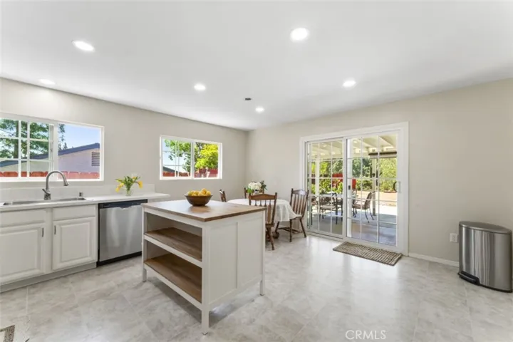 14063 Tucker Avenue, Sylmar, California 91342
