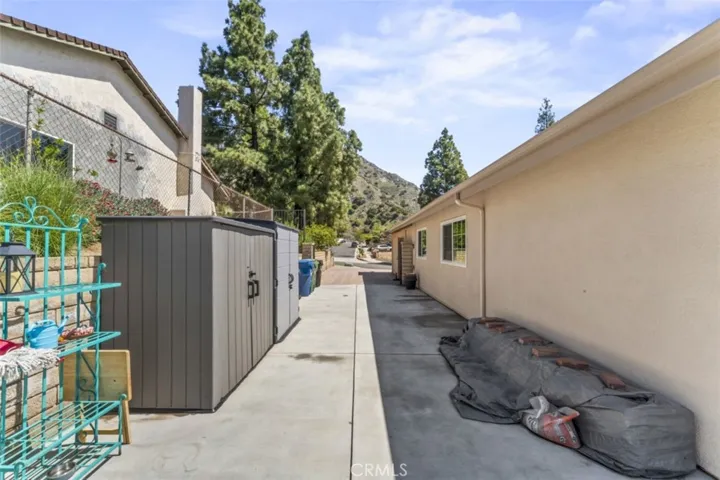 14063 Tucker Avenue, Sylmar, California 91342