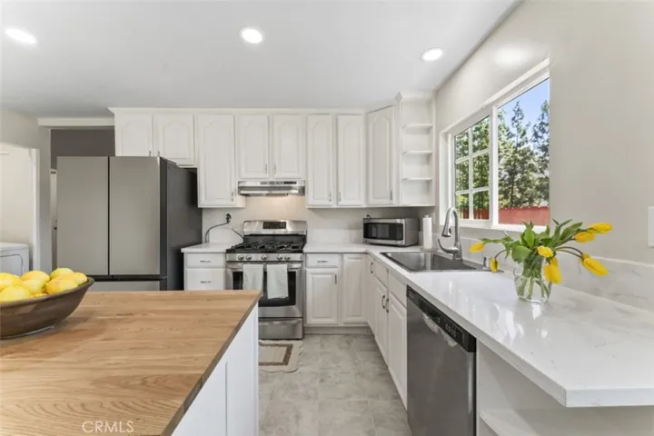 14063 Tucker Avenue, Sylmar, California 91342