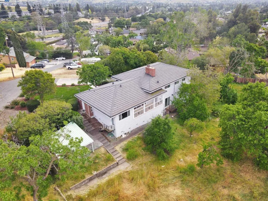 1939 Carzino Ct, Concord, California 94521 home-pic-51