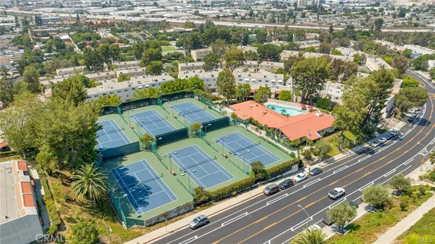 9502 Via Salerno, Burbank, California 91504