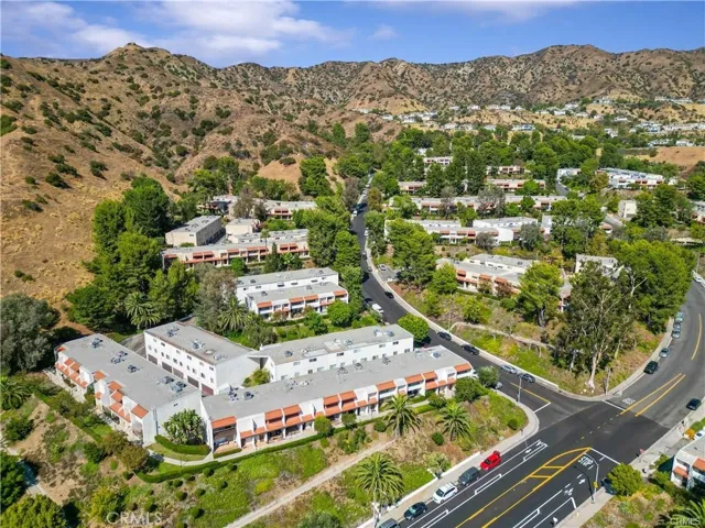 9502 Via Salerno, Burbank, California 91504