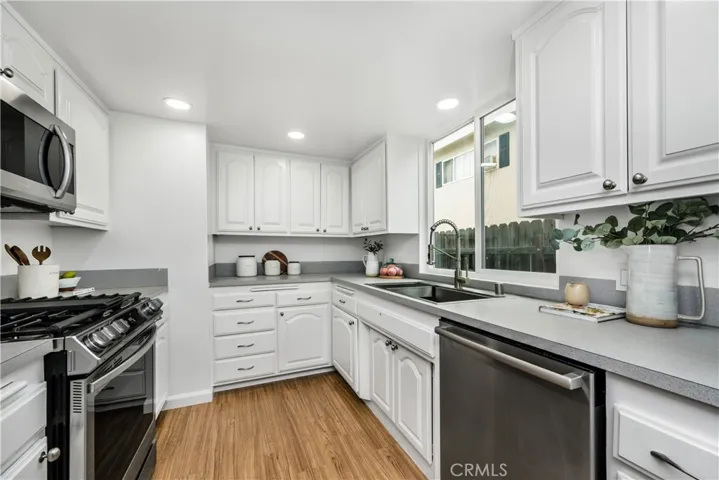 2222 Curtis Avenue, Redondo Beach, California 90278