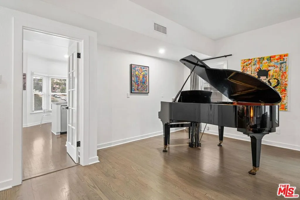 2622 2nd Street 2, Santa Monica, California 90405 home-pic-16