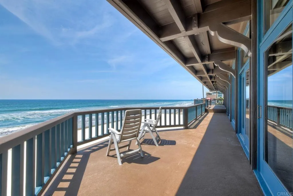 1931 S Pacific Street, Oceanside, California 92054 home-pic-45