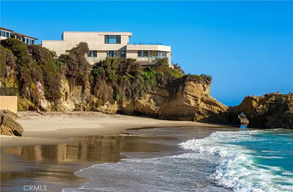 1901 Ocean Way, Laguna Beach, California 92651, 3 Bedrooms Bedrooms, ,5 BathroomsBathrooms,Residential,For Sale,Ocean,NP25093325