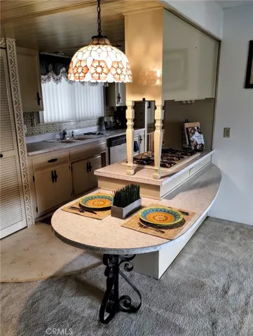Breakfast bar