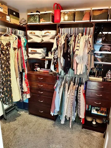 THe second primmary suite closet