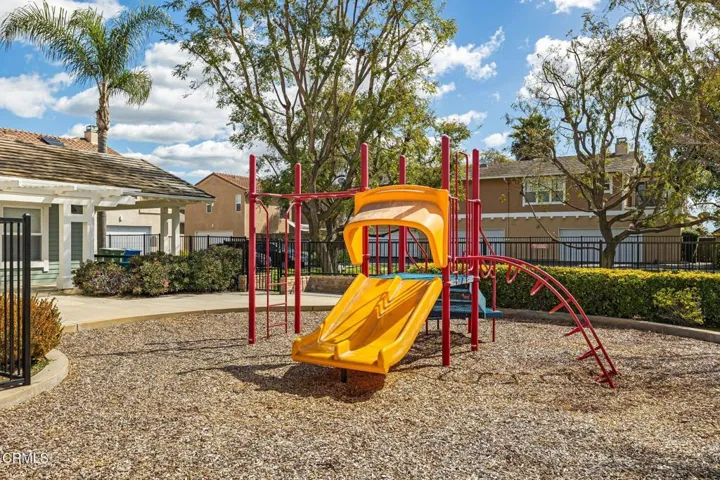 41-web-or-mls-UpmarketMedia-Jonquil1