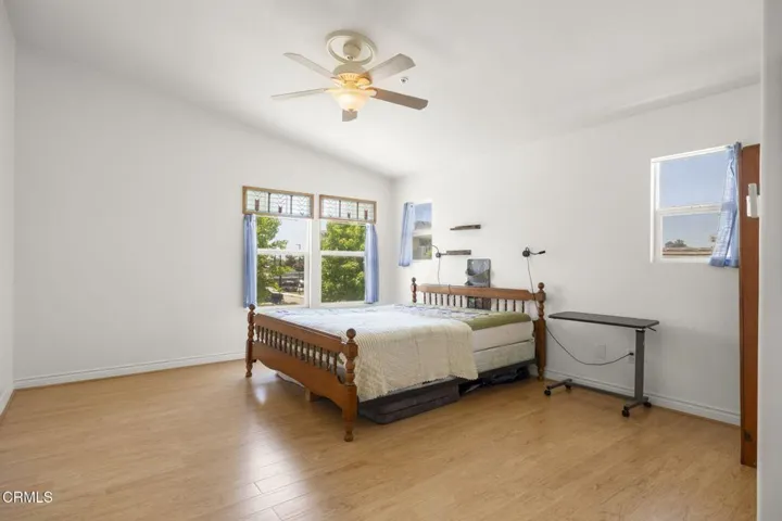 25-web-or-mls-UpmarketMedia-11185Snap-72