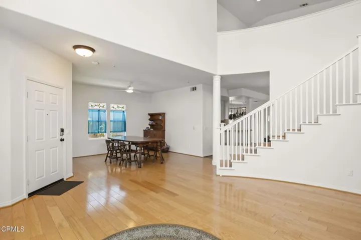 8-web-or-mls-UpmarketMedia-11185Snap-18
