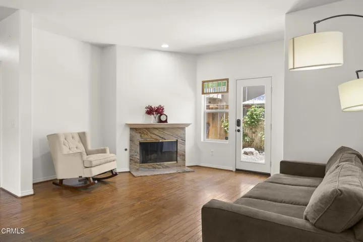 12-web-or-mls-UpmarketMedia-11185Snap-30